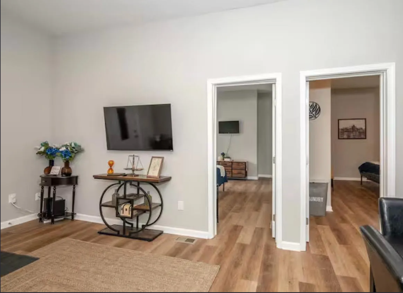 887 Lexington Ave #1 - Photo 5 of 15