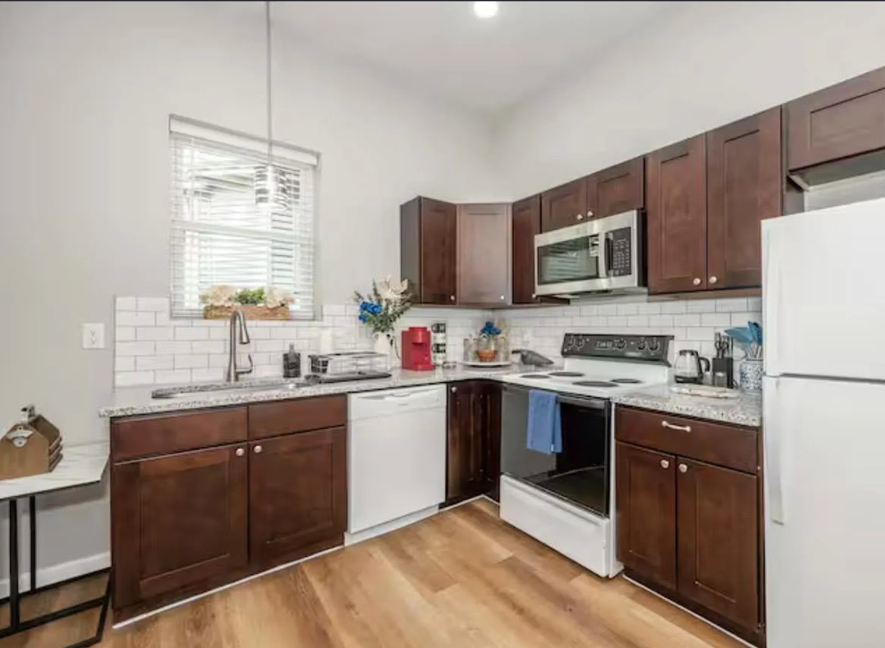 887 Lexington Ave #1 - Photo 7 of 15