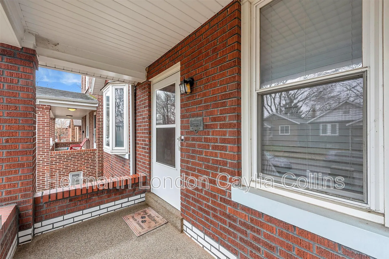 5208 Robert Ave - Photo 2 of 14