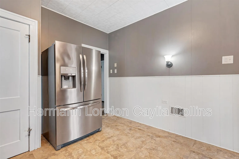 5208 Robert Ave - Photo 7 of 14