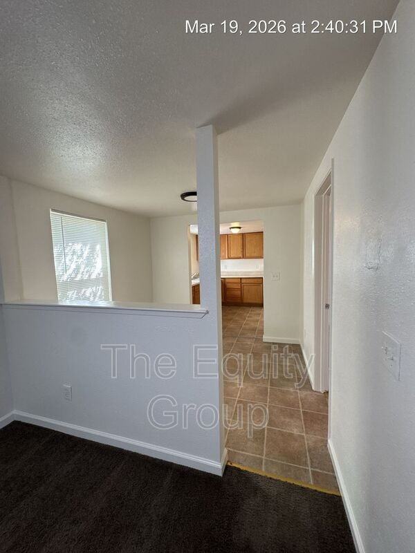 610 Pickerell Ave - Photo 3 of 17