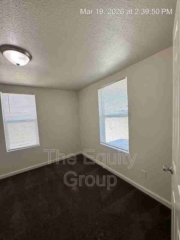 610 Pickerell Ave - Photo 6 of 17