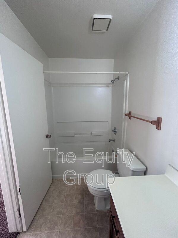 4224 W Cypress Ave - Photo 3 of 18