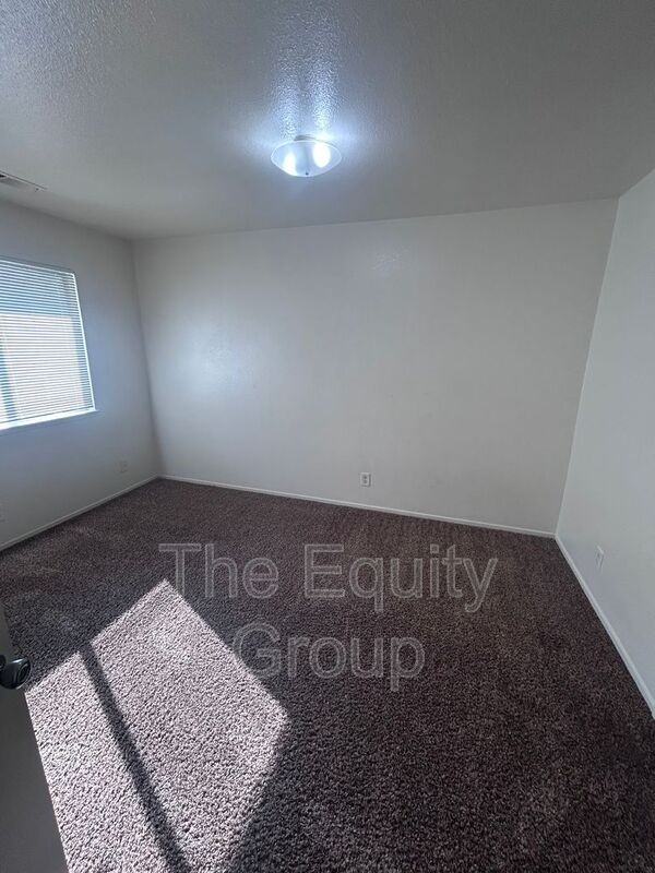 4224 W Cypress Ave - Photo 5 of 18