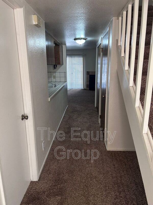 4224 W Cypress Ave - Photo 7 of 18