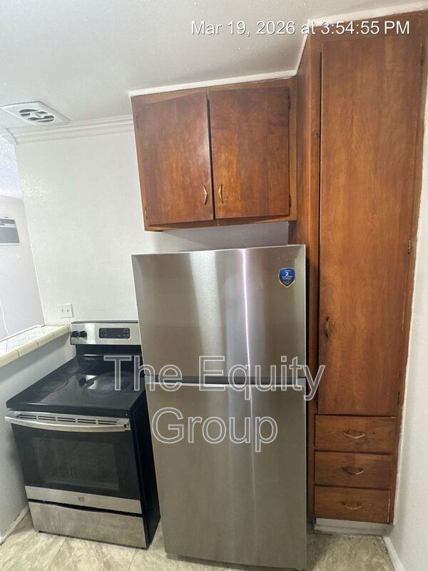 570 S Richmond Ave #1 - Photo 7 of 21