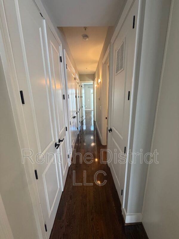 913 12th St Ne #2 - Photo 7 of 17