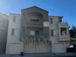 featured image of 2040 Las Colinas Cir