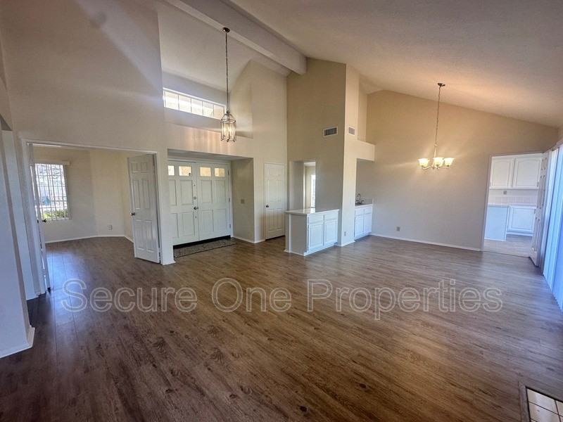 4539 Mcbeth Ct - Photo 5 of 39