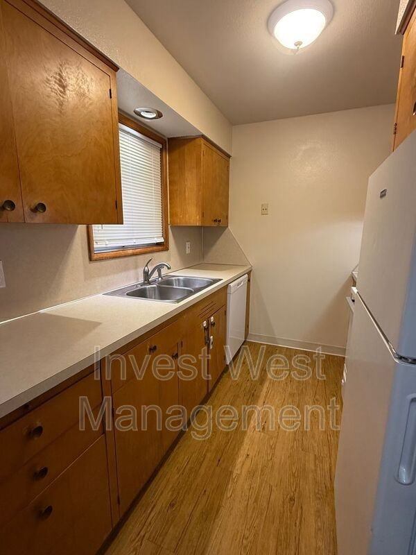 6409 Kansas St #F - Photo 3 of 9