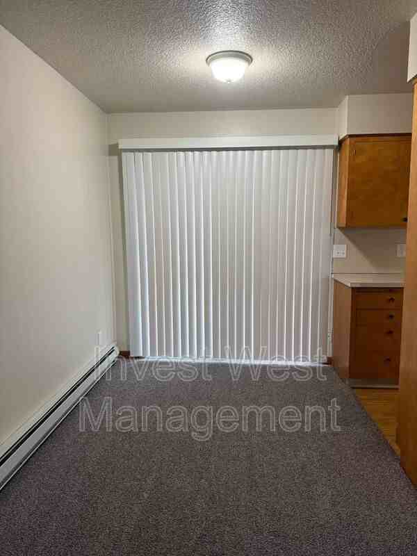 6409 Kansas St #F - Photo 4 of 9