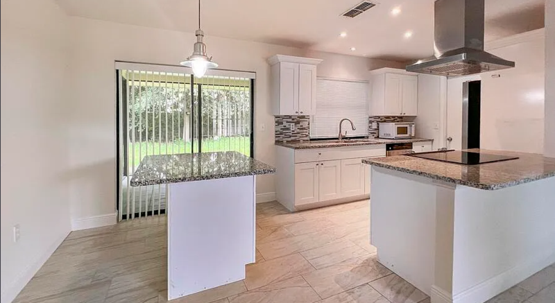 2445 E Burr Oak Ct - Photo 5 of 26