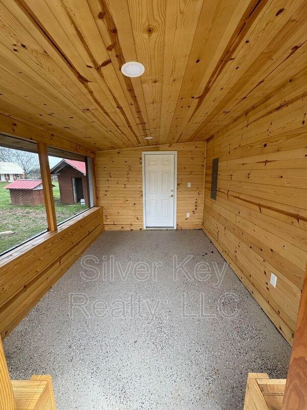 3663 Sweetwater Vonore Rd - Photo 5 of 23