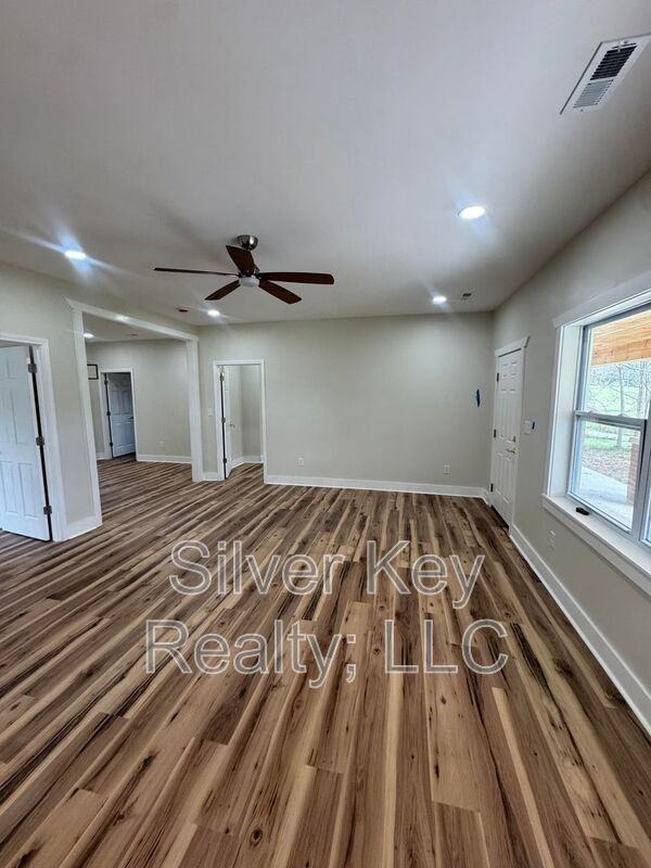 3663 Sweetwater Vonore Rd - Photo 7 of 23