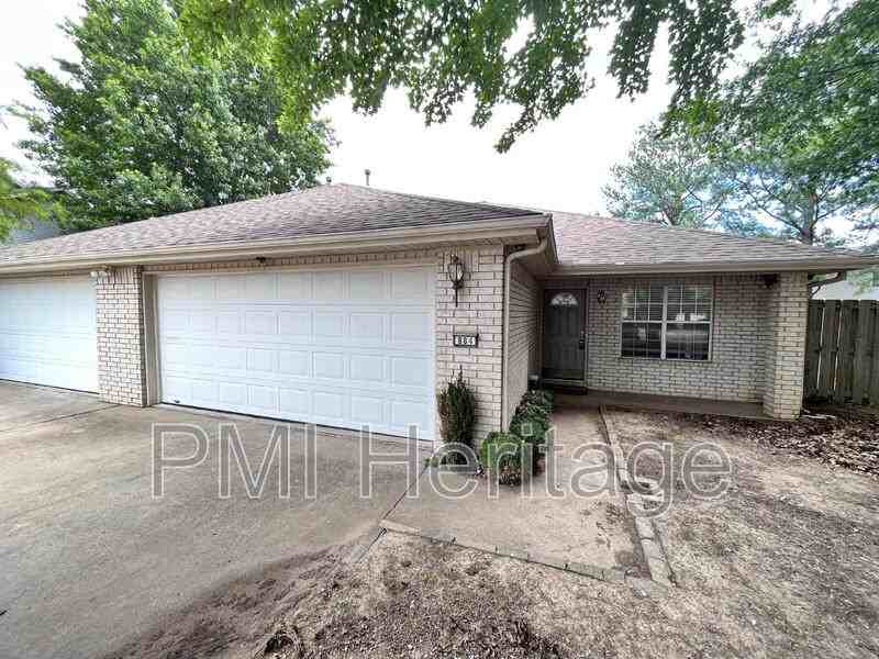 884 N Daisy Ln - Photo 2 of 19