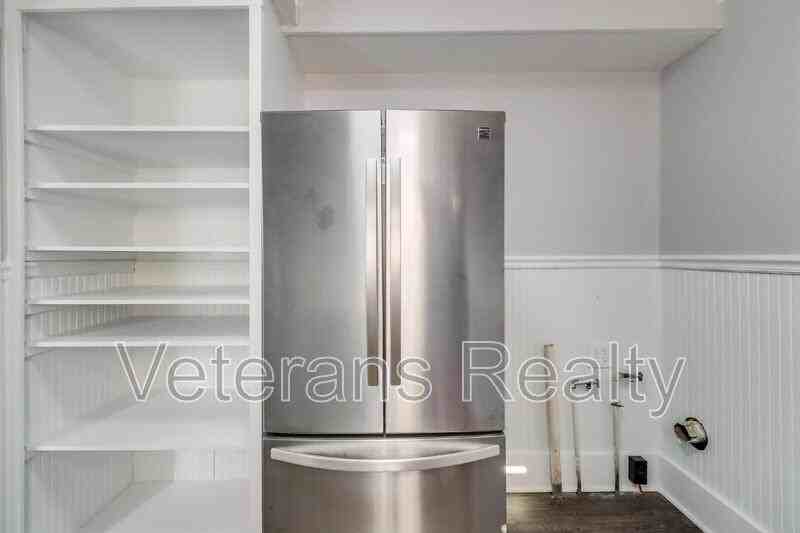 1772 Corley St - Photo 7 of 19