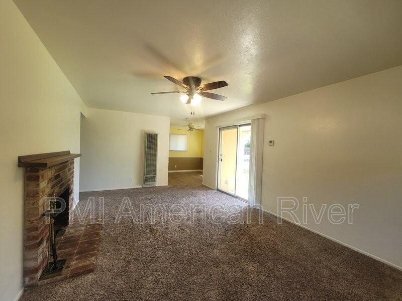 625 Elizabeth St - Photo 3 of 17