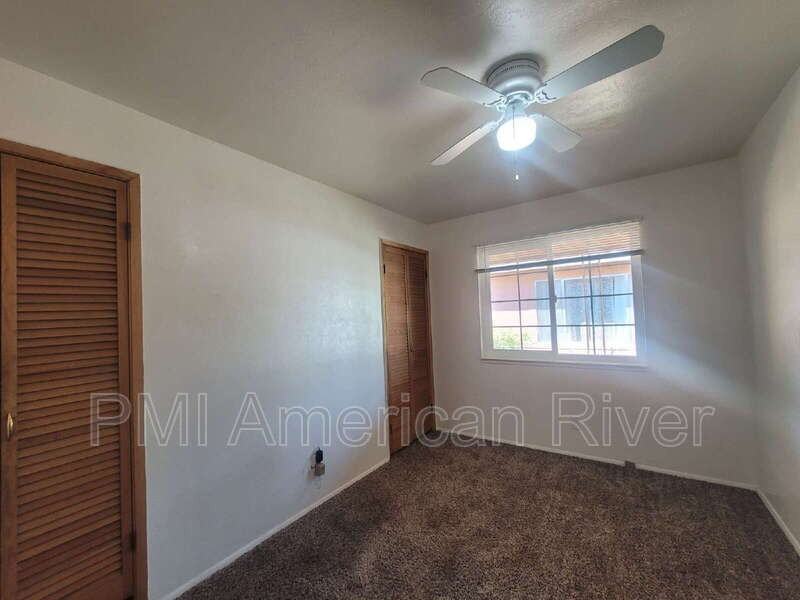 625 Elizabeth St - Photo 7 of 17