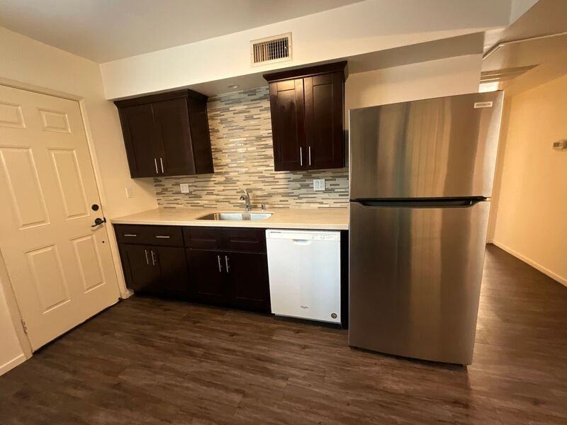 219 California St #3 - Photo 6 of 21