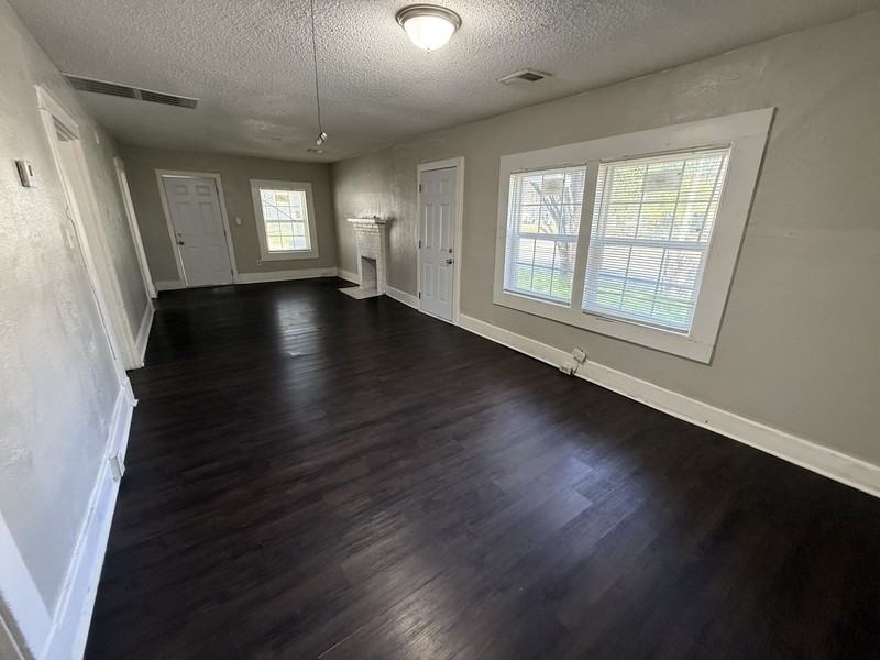 728 N Holmes St - Photo 6 of 21