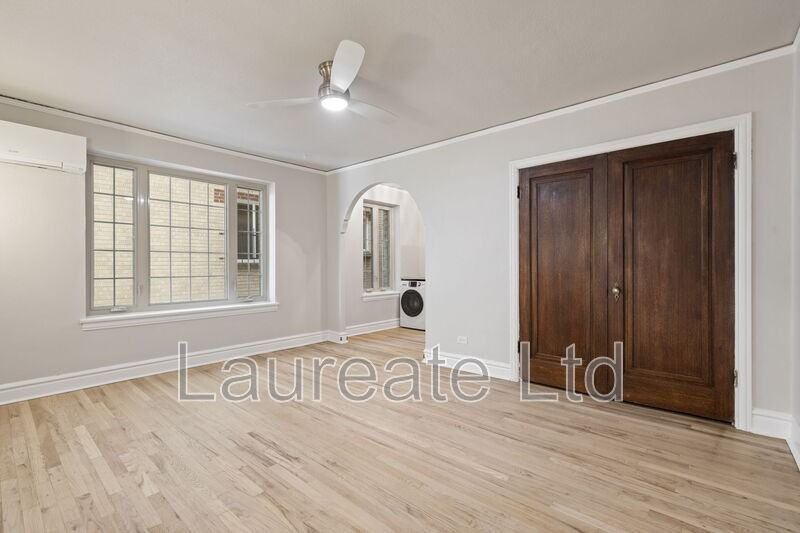 1050 N Pearl St #105 - Photo 4 of 16