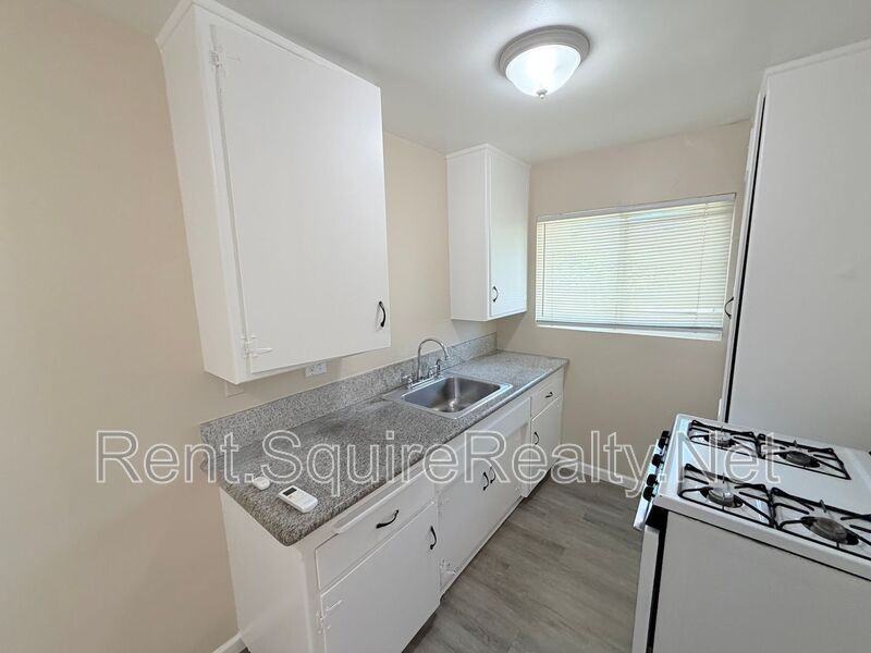 316 N San Gabriel Ave #A - Photo 7 of 12