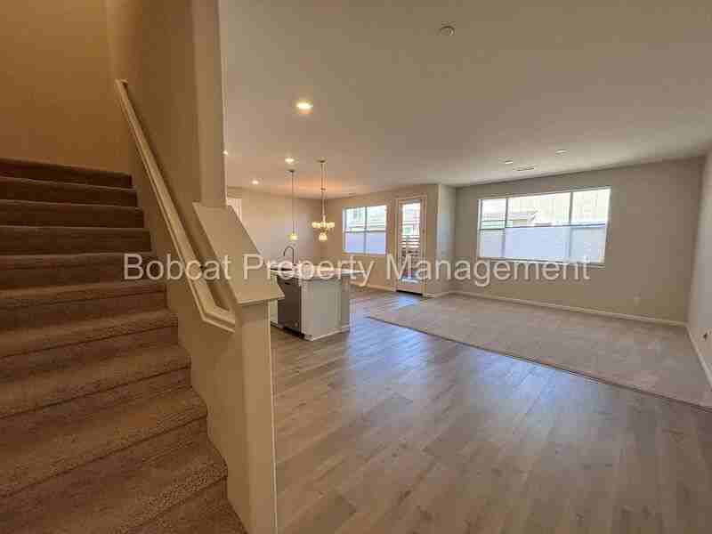 852 Furlong Dr - Photo 4 of 50