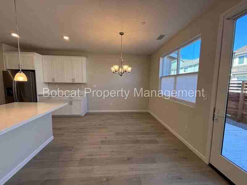 852 Furlong Dr - Photo 7 of 50