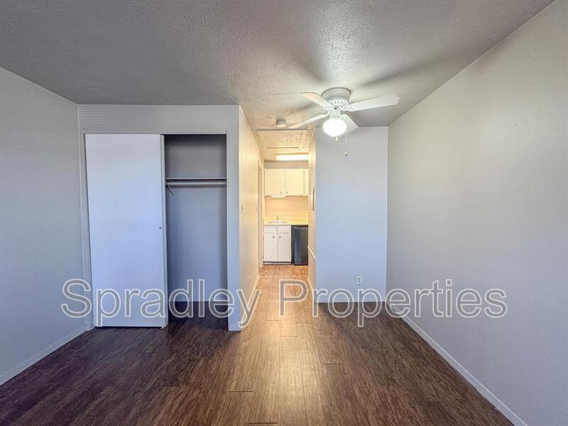 608 John Paul Jones Dr #144 - Photo 2 of 6