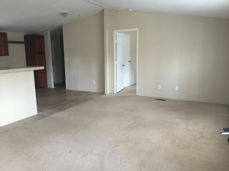 211 Kaufman Ct - Photo 2 of 6