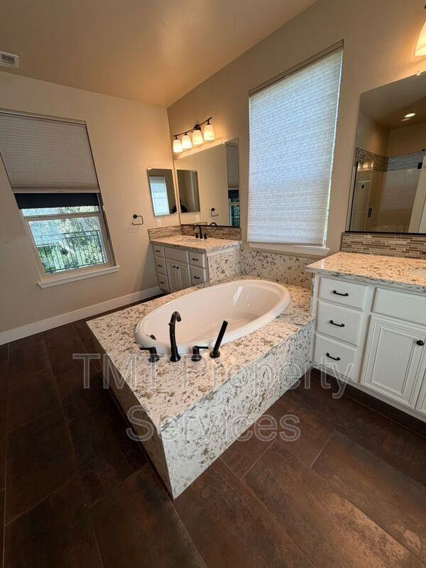 2839 Sevilla Ln - Photo 3 of 22