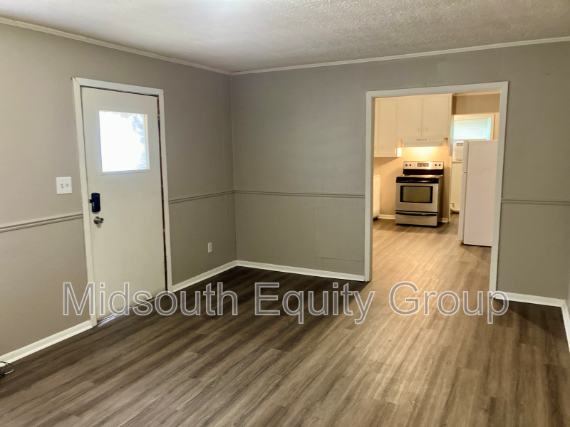 127 Northside Ave #113 - Photo 3 of 18