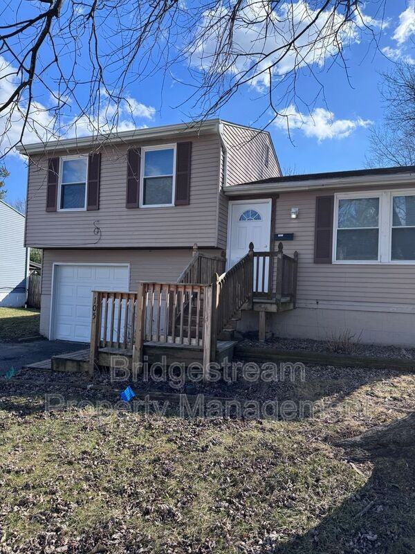 105 Woodard Dr - Photo 3 of 9