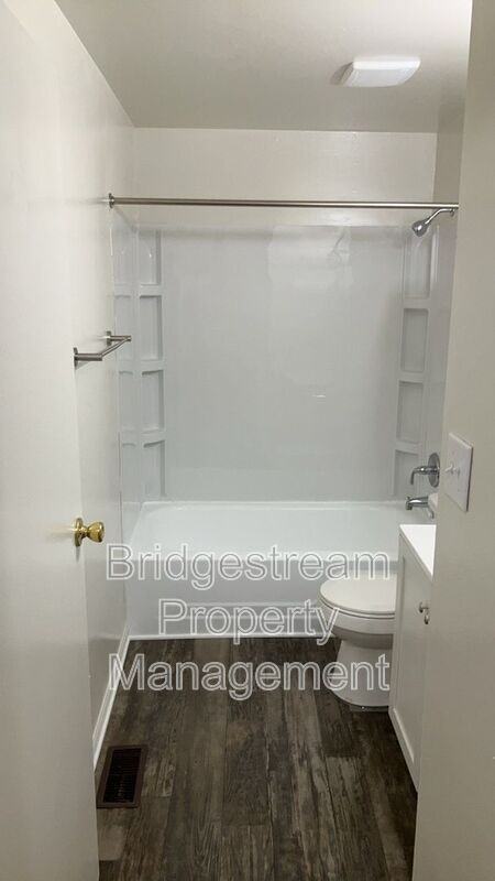 105 Woodard Dr - Photo 7 of 9