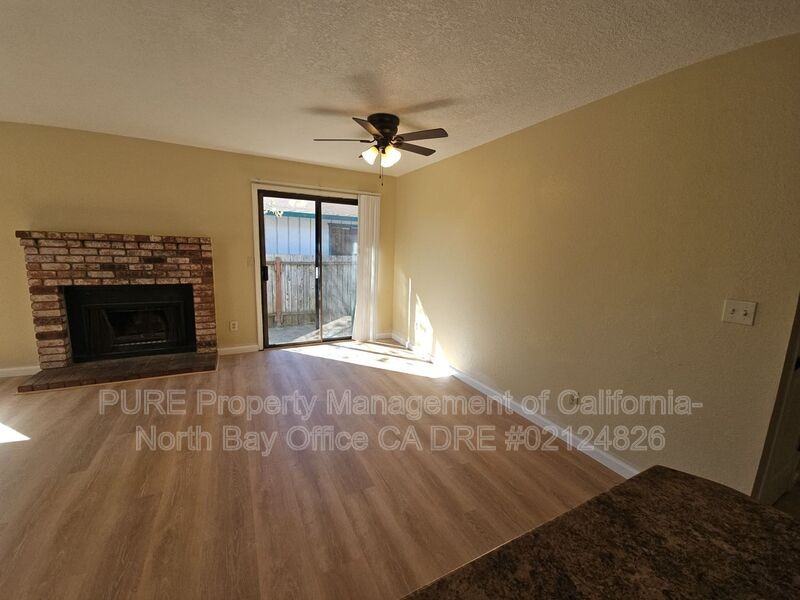 120 Oak Manor Dr - Photo 3 of 21