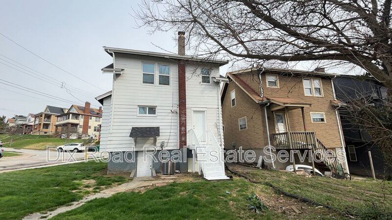 4553 Midland Ave - Photo 3 of 25