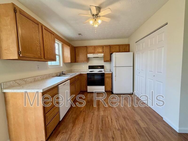 166 Mount Vernon Ln #166 - Photo 4 of 11