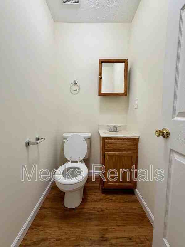 166 Mount Vernon Ln #166 - Photo 6 of 11