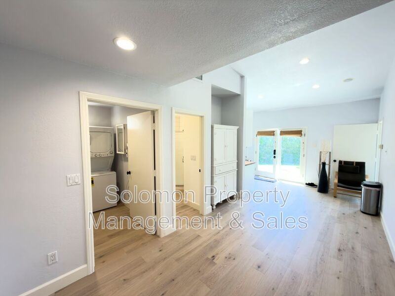 2840 Esturion Pl - Photo 5 of 11