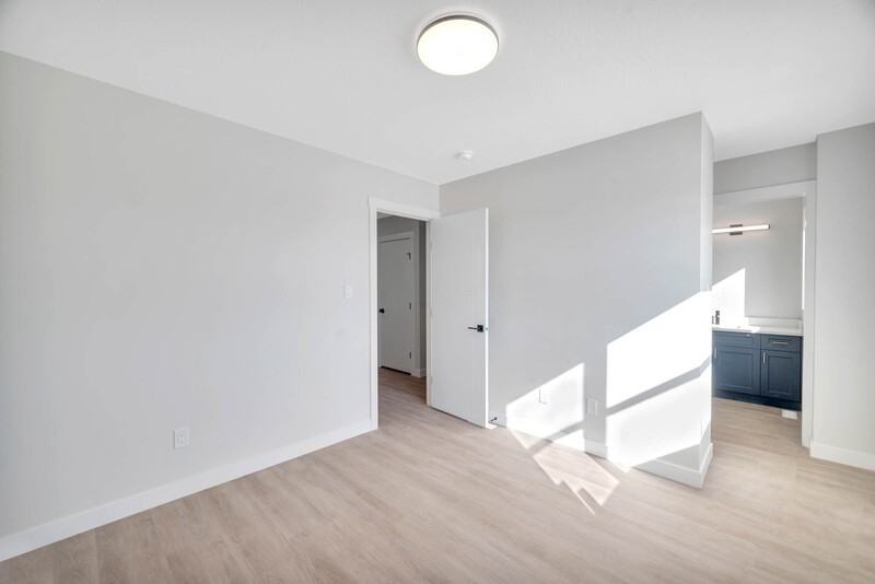 Garage - Photo 7 of 8