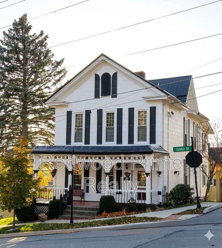 401 S Center St - Photo 2 of 15