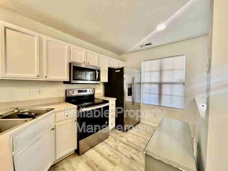 7720 Averette Field Dr - Photo 4 of 9