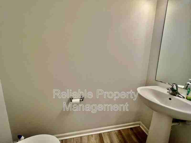 7720 Averette Field Dr - Photo 5 of 9