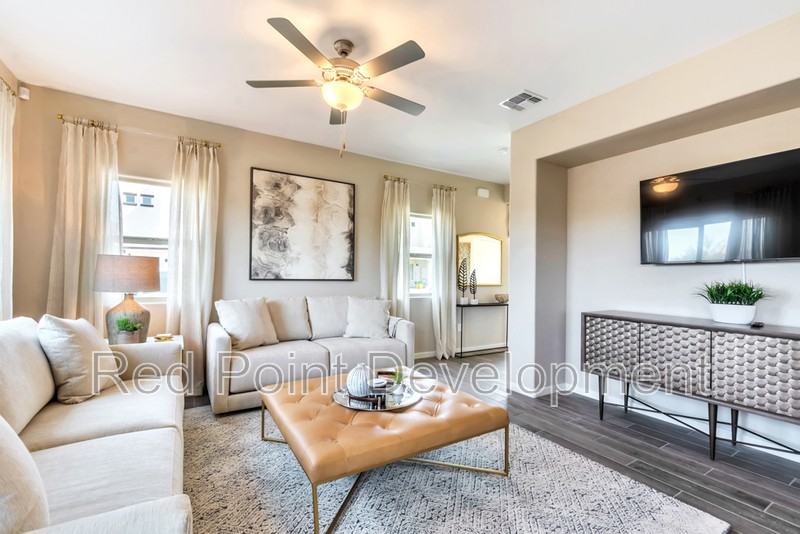 8485 N Thornydale Rd - Photo 4 of 11