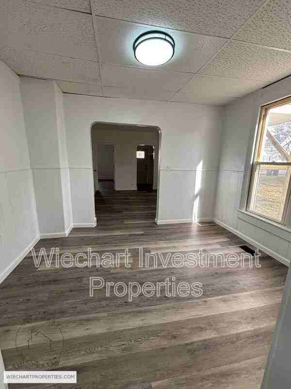 933 W Wayne St - Photo 6 of 12