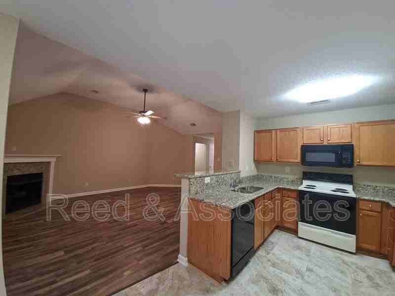 1578 Far Dr - Photo 4 of 12