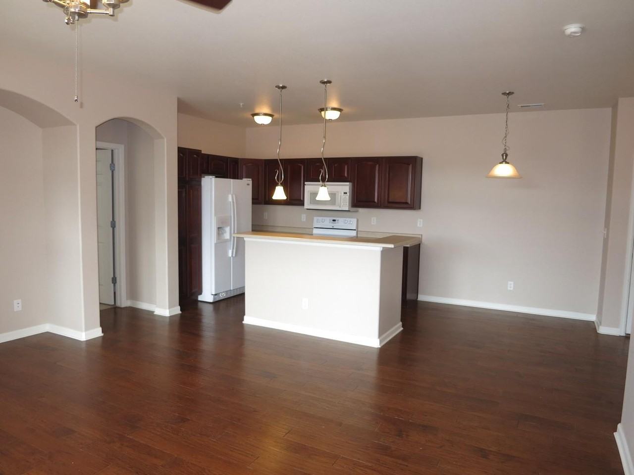 6315 Andersen Mill Hts #202 - Photo 7 of 14