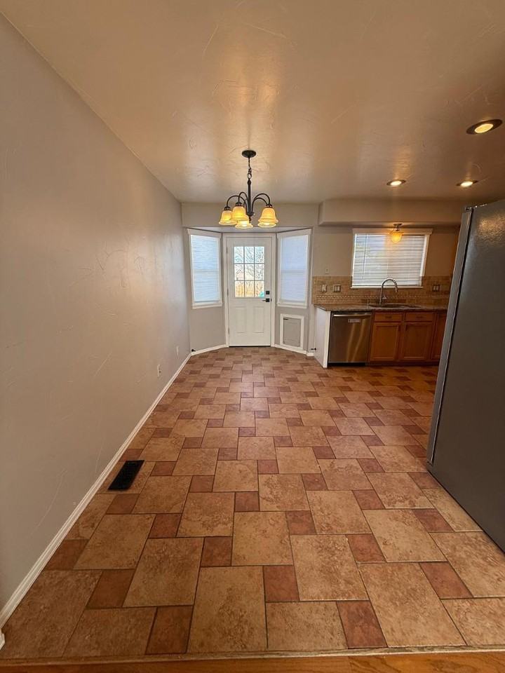 5231 Butterfield Dr - Photo 2 of 26