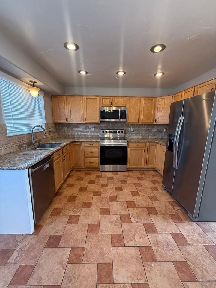 5231 Butterfield Dr - Photo 4 of 26