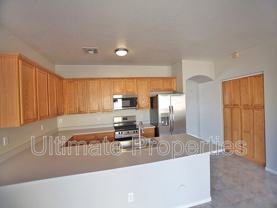 11808 W Cambridge Ave - Photo 1 of 1
